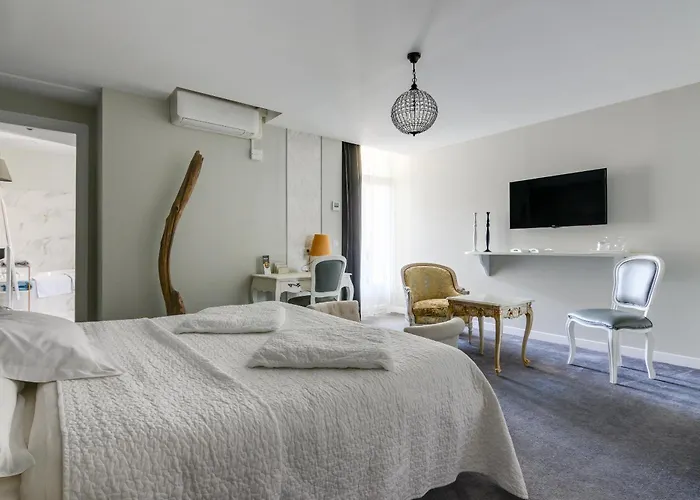 Hotel Henri IV