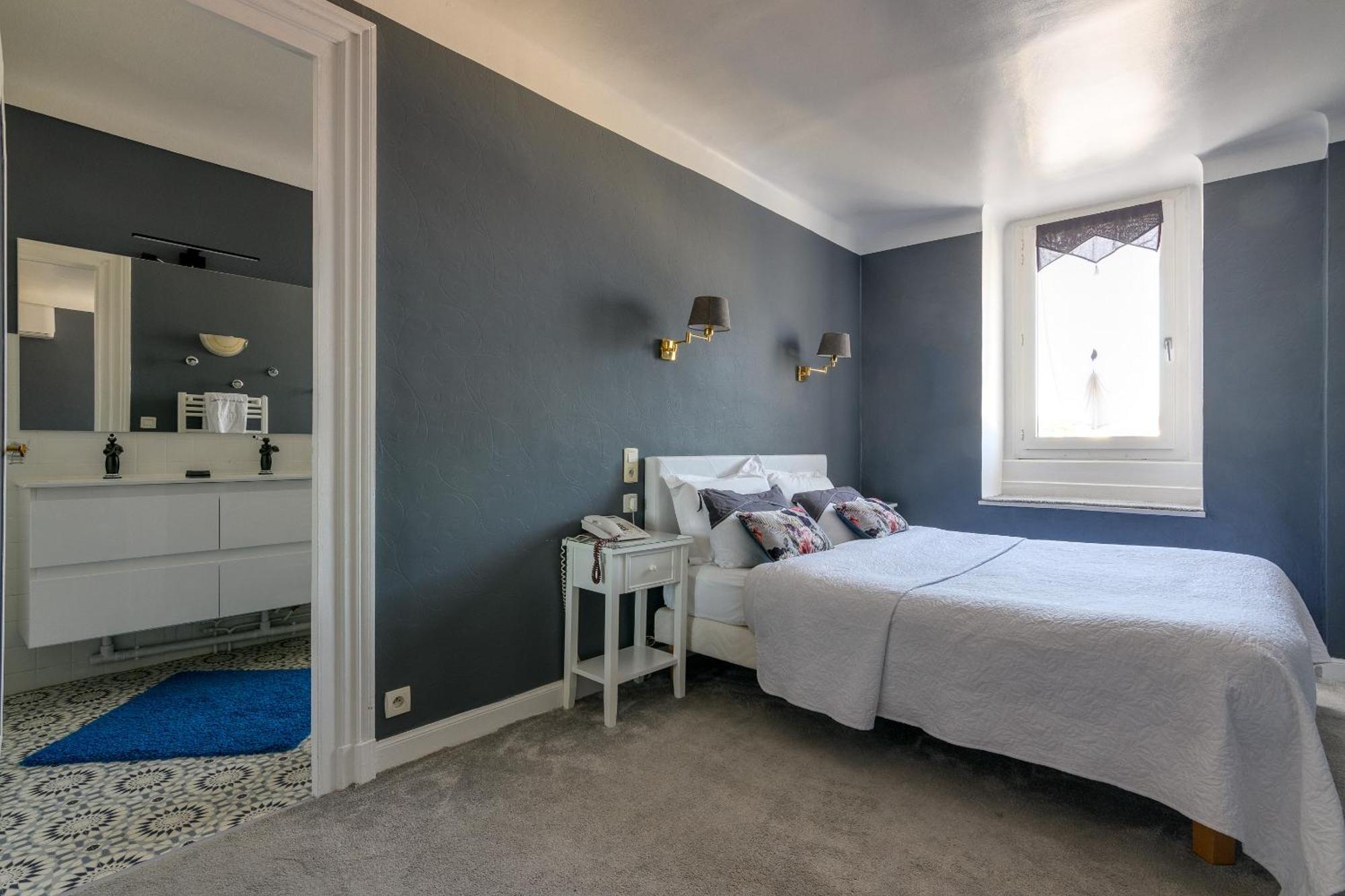 Hotel Henri Iv 3*