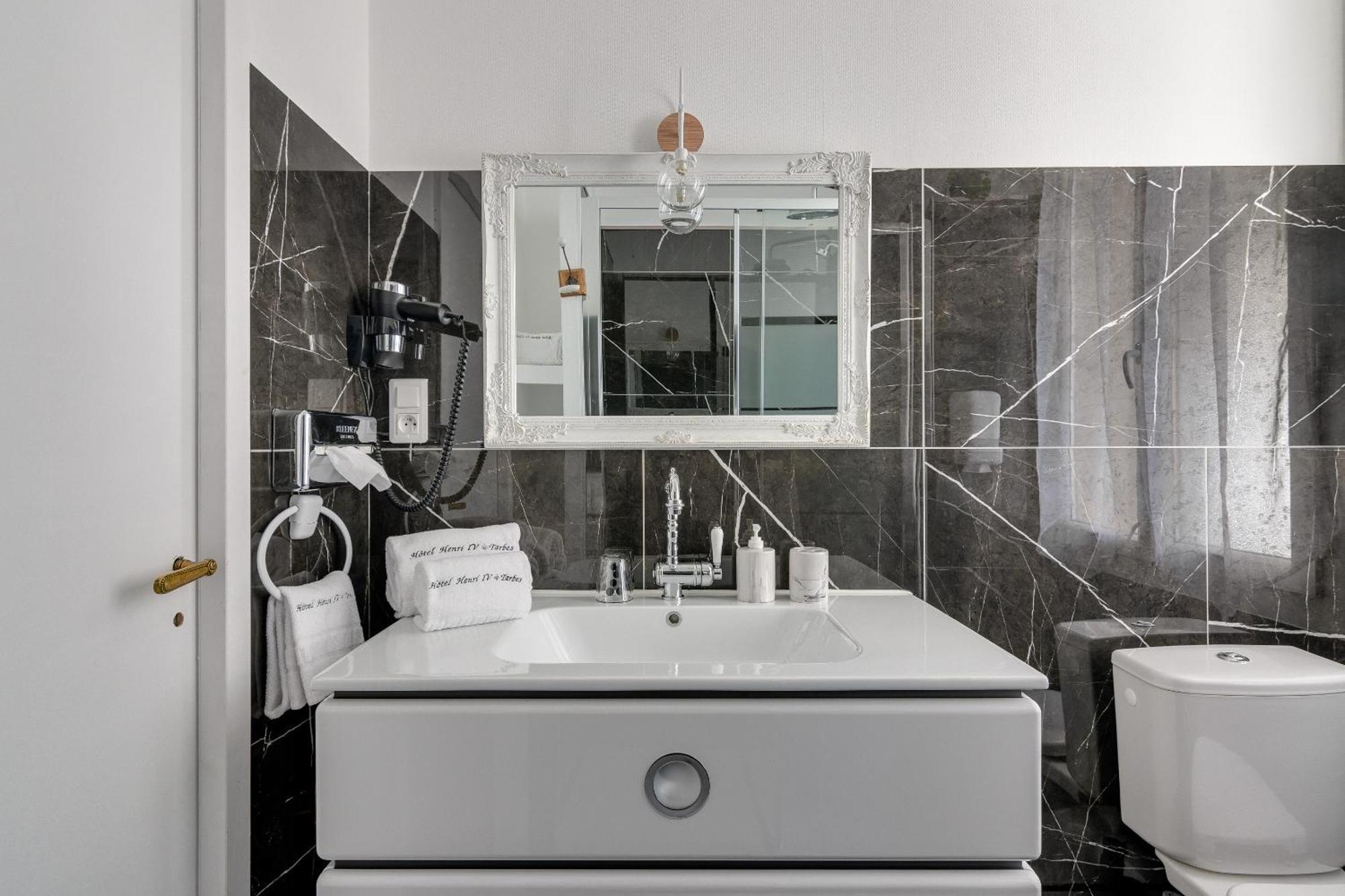 Hotel Henri Iv